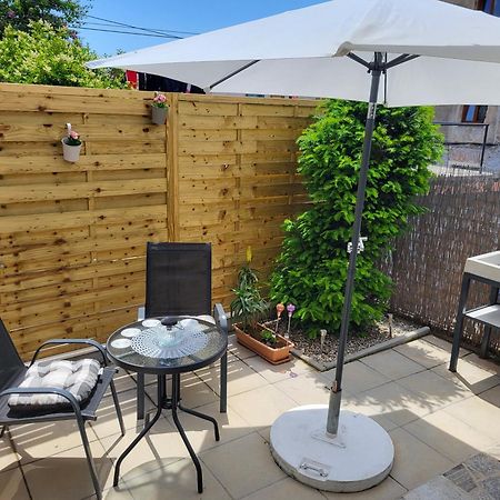 Studio Apartment City With Free Parking Pula Exterior photo